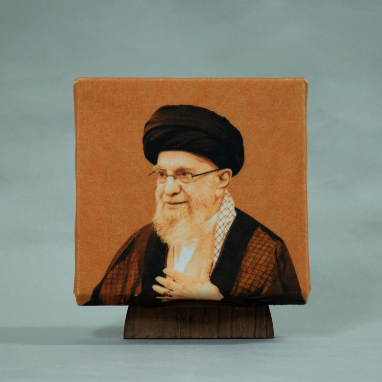قاب عکس امام خامنه ای
